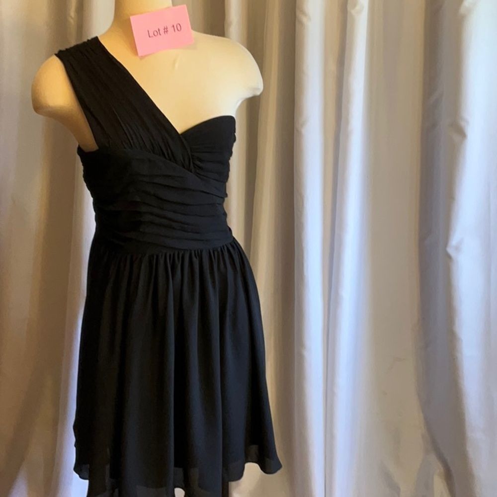 EXPRESS one shoulder black dress in size 6, pleated top